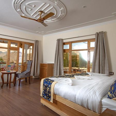 The Nangsay Hotel เลห์ ภายนอก รูปภาพ